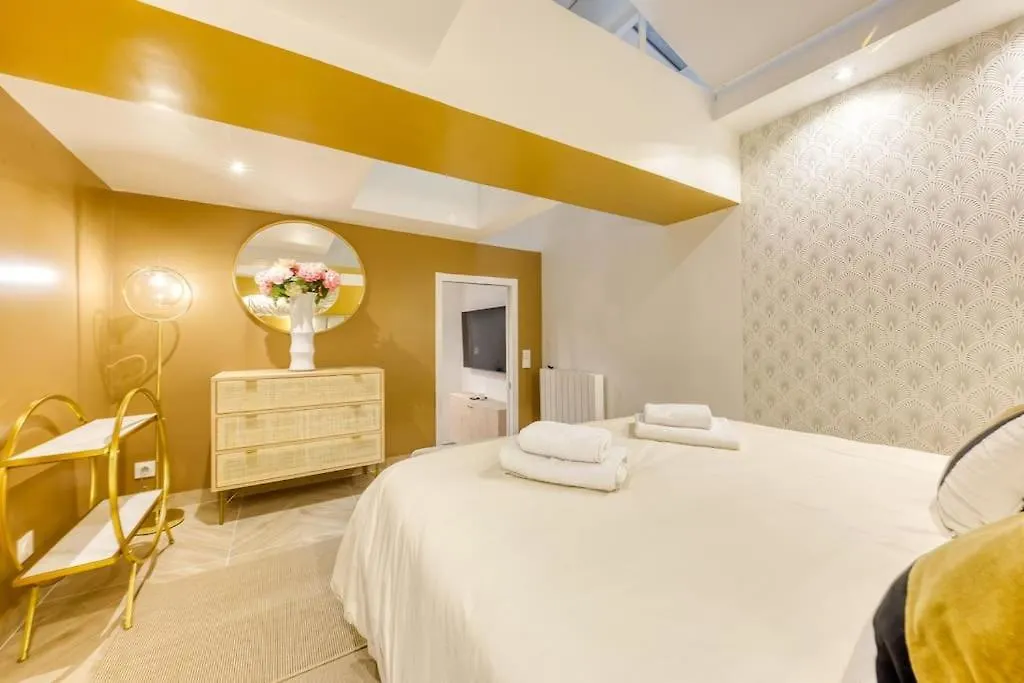 Apartment Elysee Prestige Paris
