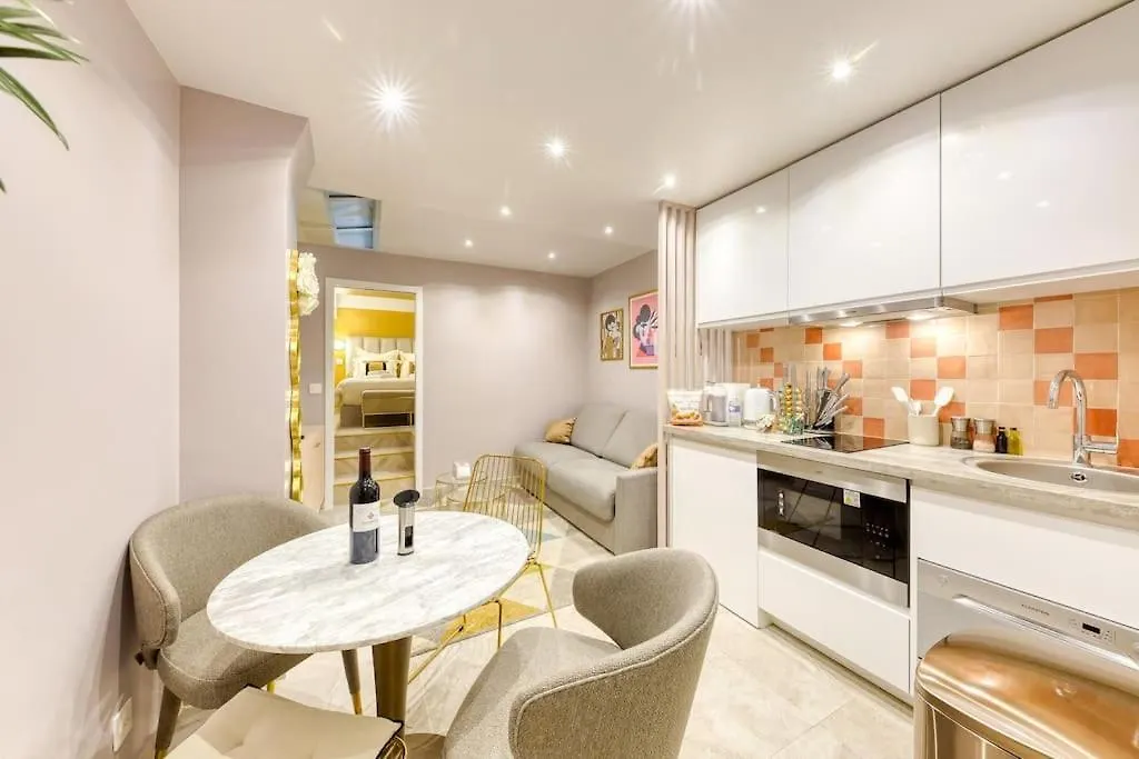 Apartment Elysee Prestige Paris
